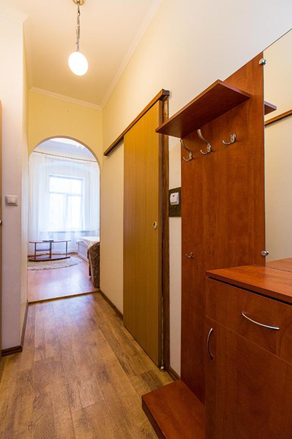 Біля Дзиги Сучасна Квартира На Вулиці Вірменській 35 Lviv Bagian luar foto