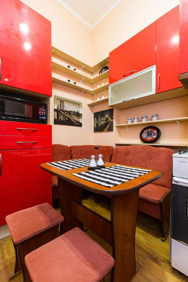 Біля Дзиги Сучасна Квартира На Вулиці Вірменській 35 Lviv Bagian luar foto