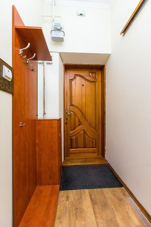 Біля Дзиги Сучасна Квартира На Вулиці Вірменській 35 Lviv Bagian luar foto