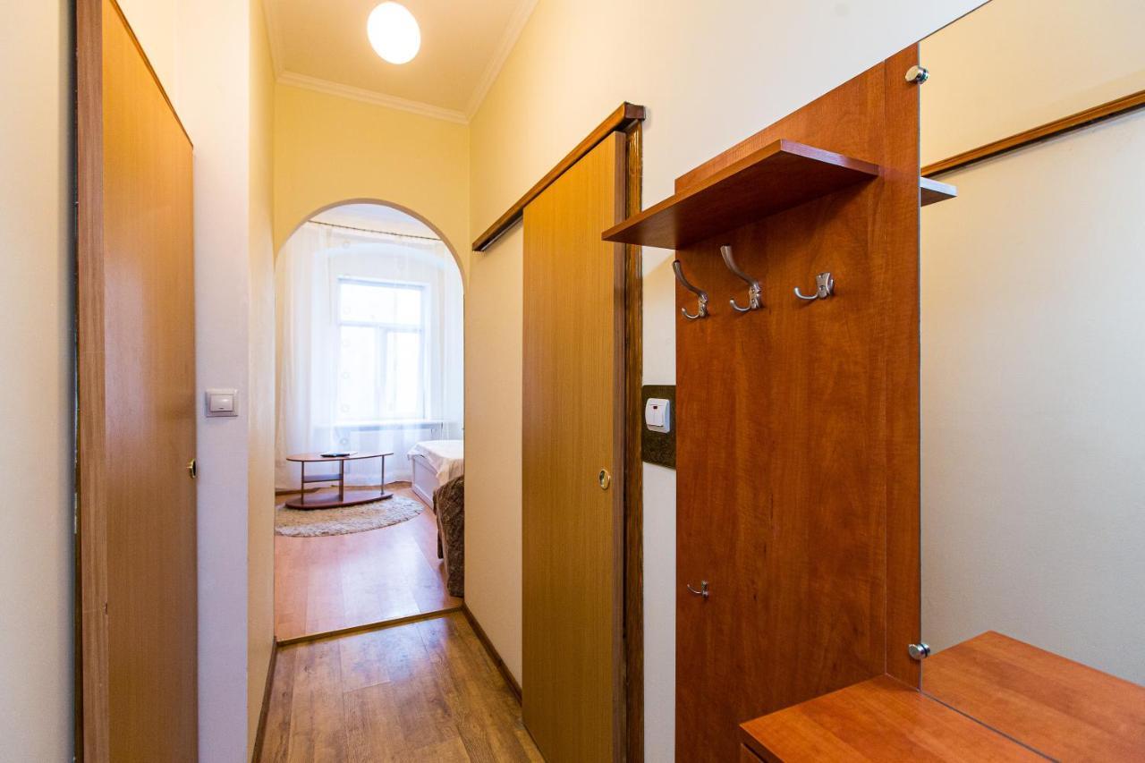 Біля Дзиги Сучасна Квартира На Вулиці Вірменській 35 Lviv Bagian luar foto