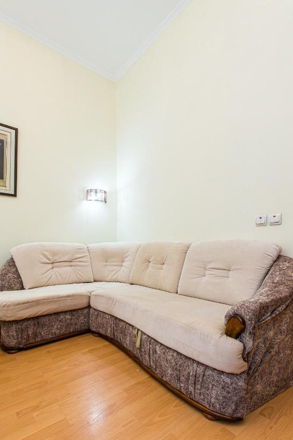 Біля Дзиги Сучасна Квартира На Вулиці Вірменській 35 Lviv Bagian luar foto
