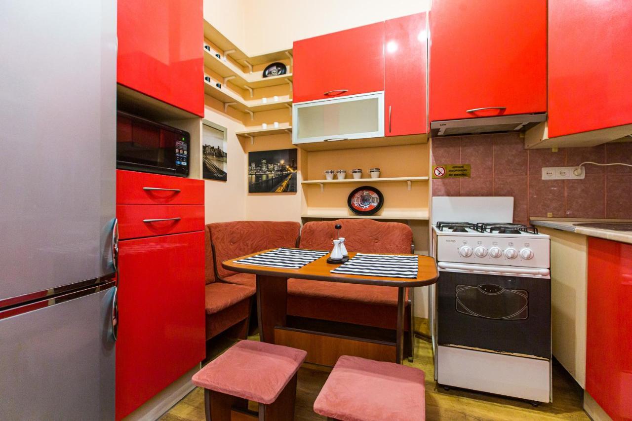 Біля Дзиги Сучасна Квартира На Вулиці Вірменській 35 Lviv Bagian luar foto